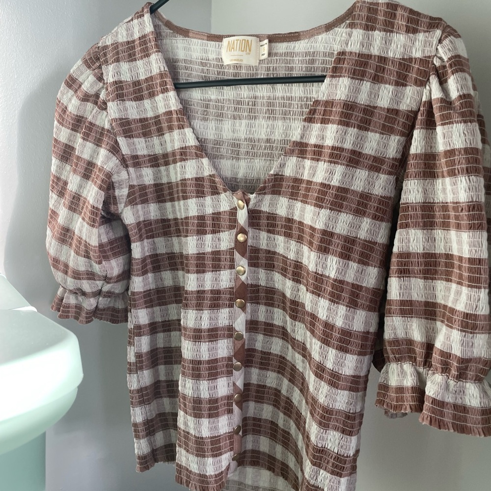 Laila tee